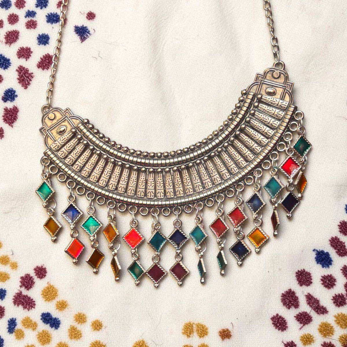 Satrangi Hasli Necklace Set