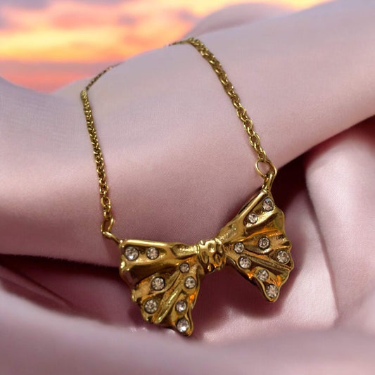 Charming Bow Necklace