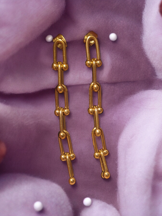 Gleaming Chain Dangles
