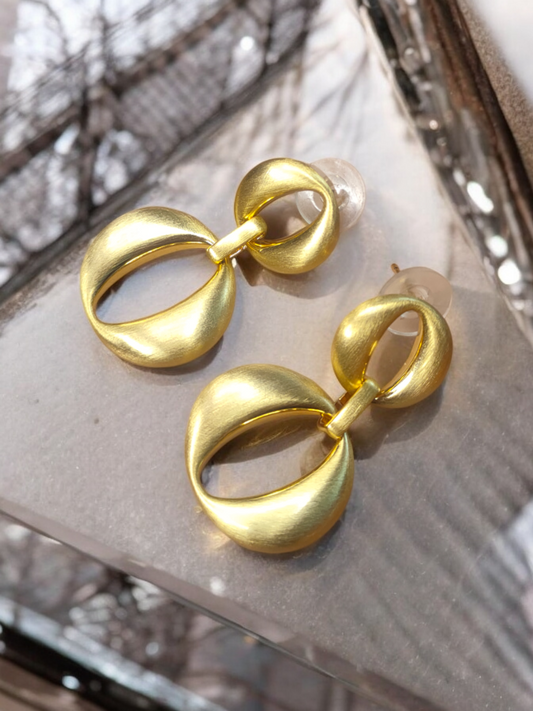 Opulent Glimmer Earrings