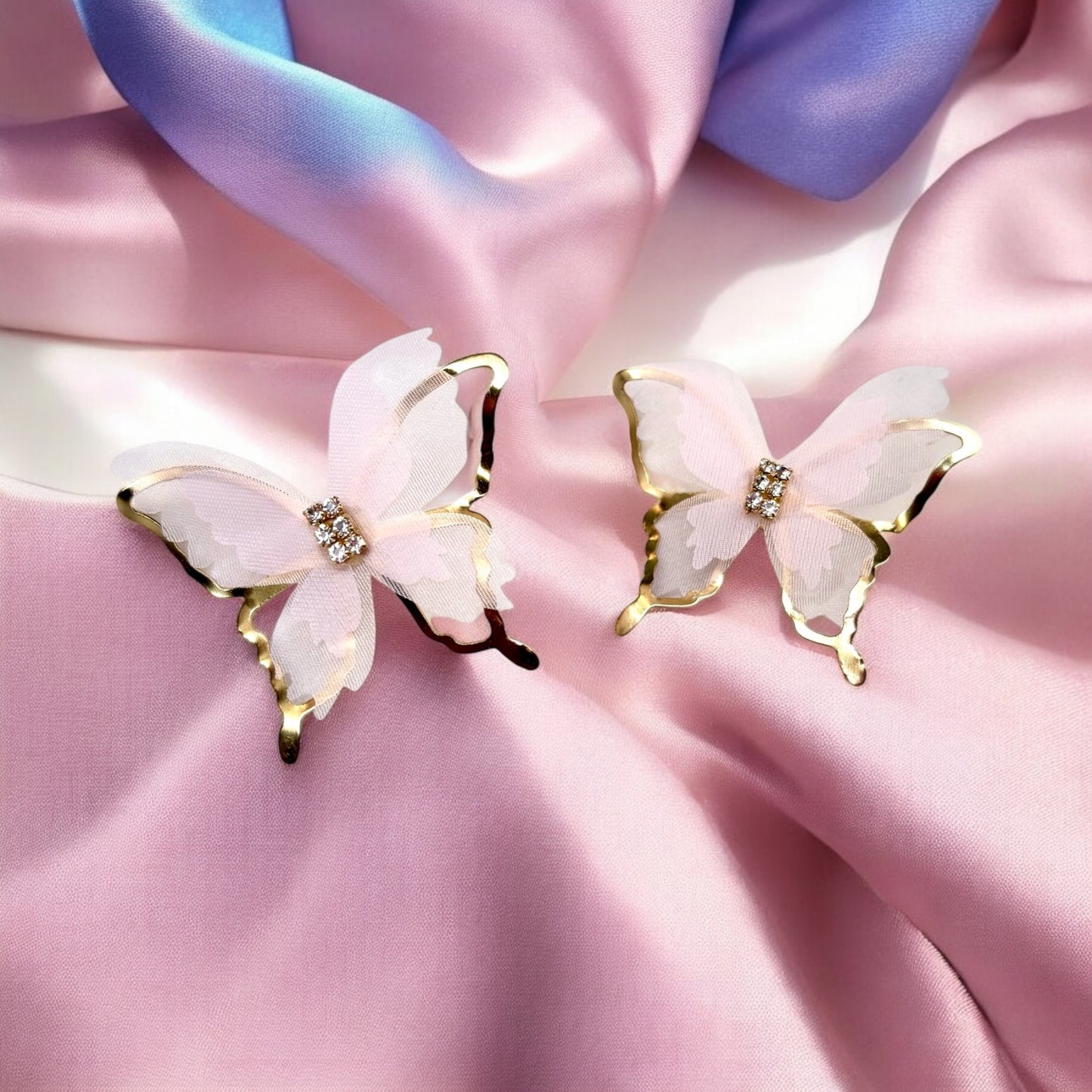 Titleee earrings